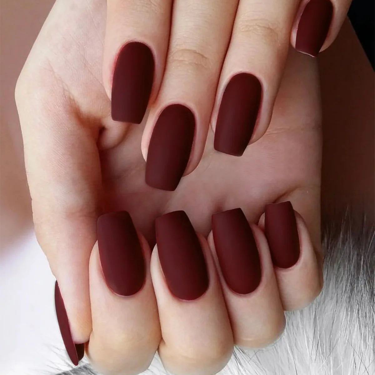 Faux ongles press-on courts carrés – Couleurs unies – 24 pièces