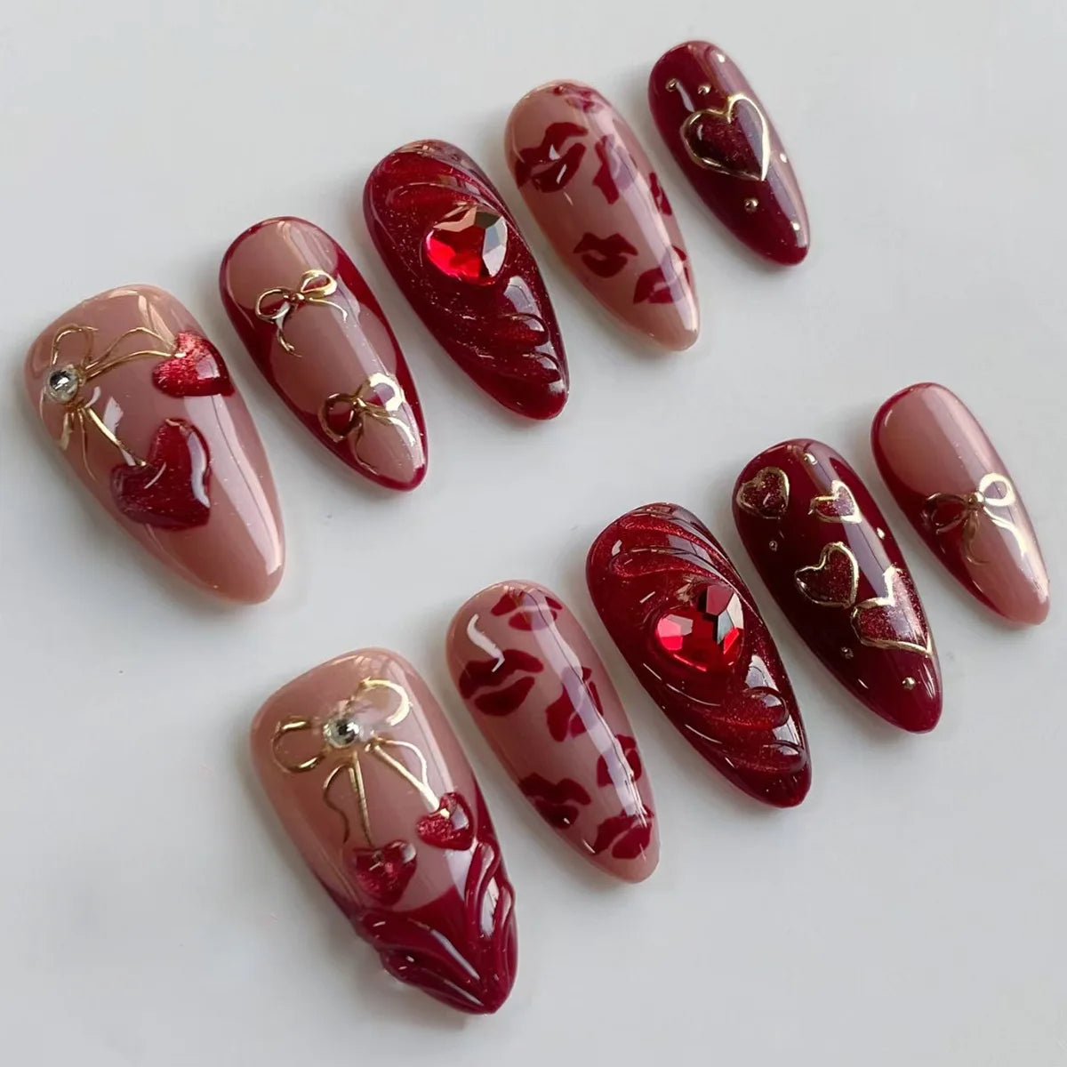 Faux ongles press-on 3D design – Capsules ongulaires effet relief, plusieurs styles