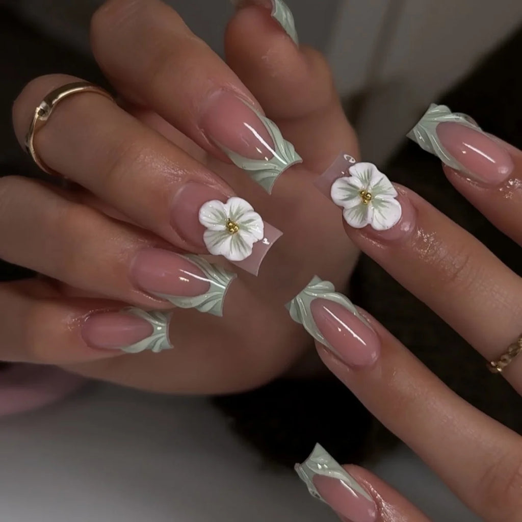 Faux ongles press-on rose effet French – Motif fleurs, plusieurs coloris