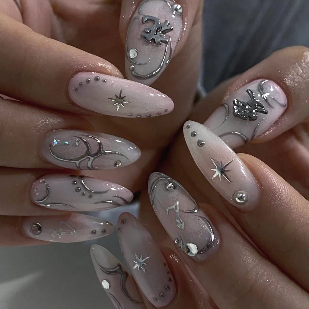 Faux ongles press-on décorés – Strass, nœuds & designs argentés – 24 pièces