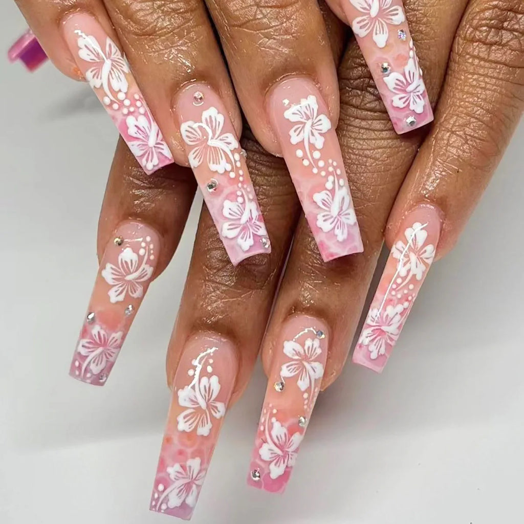 Faux ongles press-on design fantaisie – Effet French, motifs 3D, plusieurs styles