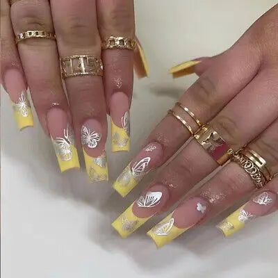 Faux ongles press-on design fantaisie – Effet French, motifs 3D, plusieurs styles
