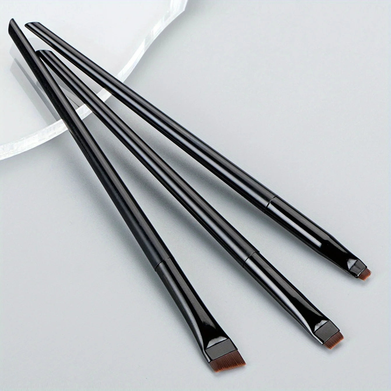 Set de 3 pinceaux maquillage précision – Eyeliner & sourcils biseautés