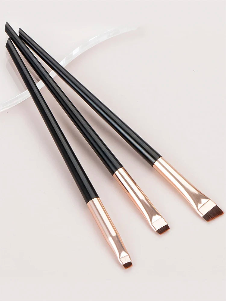 Set de 3 pinceaux maquillage précision – Eyeliner & sourcils biseautés