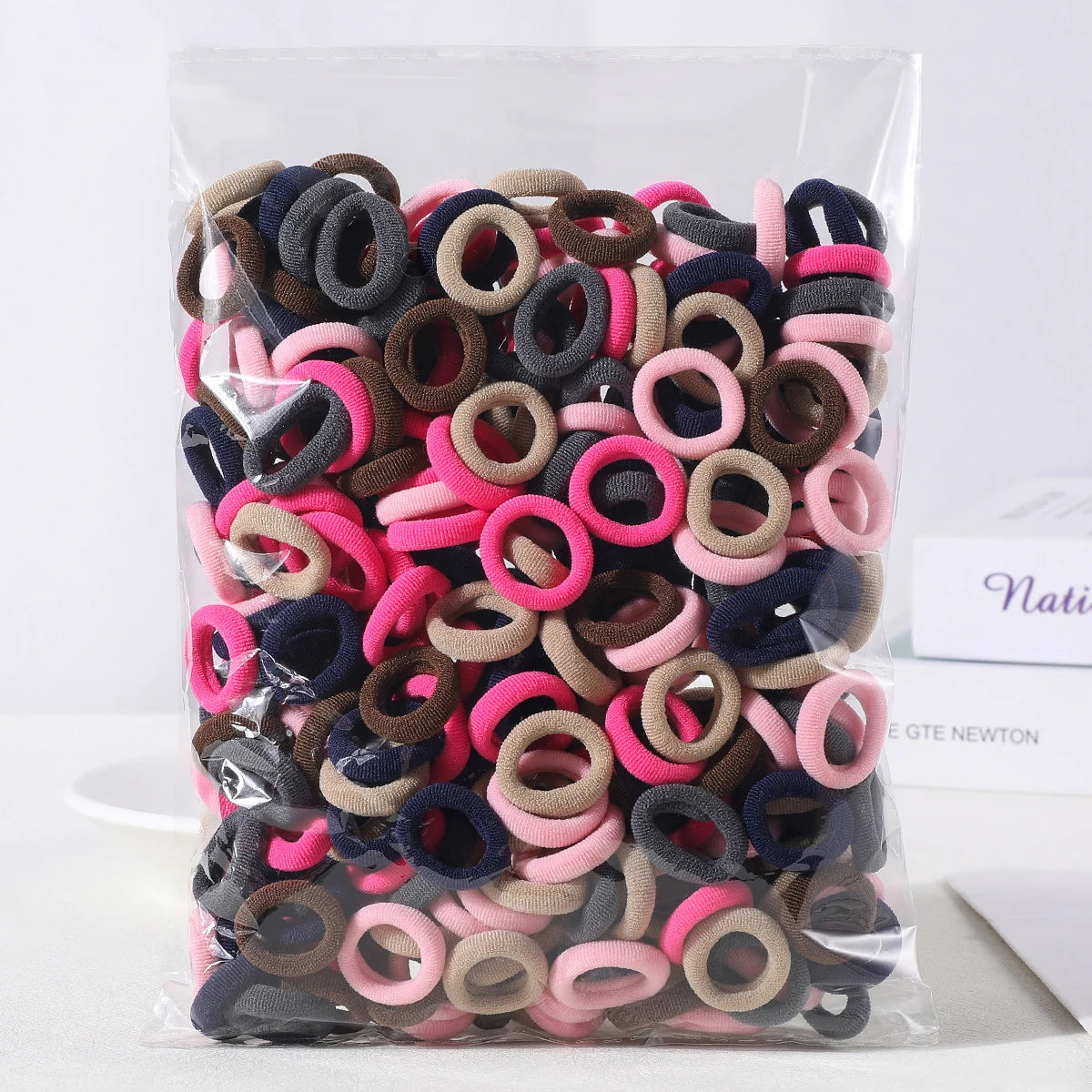 Élastiques cheveux colorés – Lot de 100 mini chouchous nylon – Attaches cheveux sans métal pour filles et enfants