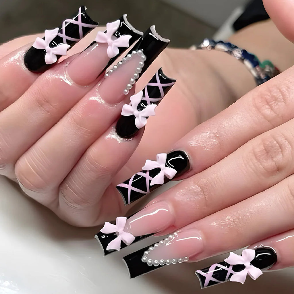 Faux ongles press-on design fantaisie – Effet French, motifs 3D, plusieurs styles