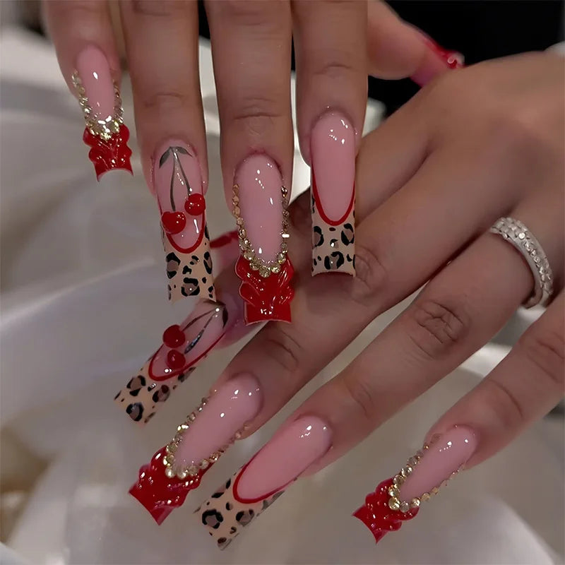 Faux ongles press-on design fantaisie – Effet French, motifs 3D, plusieurs styles