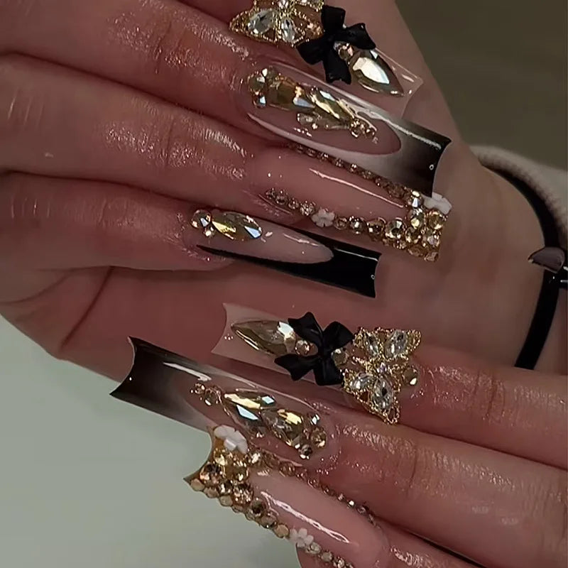 Faux ongles press-on design fantaisie – Effet French, motifs 3D, plusieurs styles