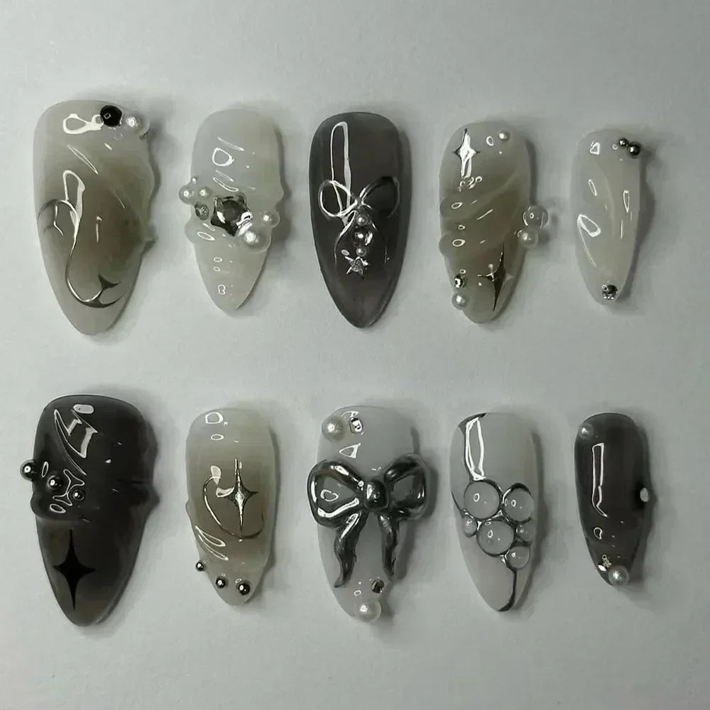 Faux ongles press-on décorés – Strass, nœuds & designs argentés – 24 pièces