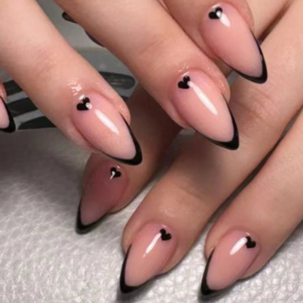 Faux ongles press-on amande décor cœur – Blanc & coloris variés – 24 pièces