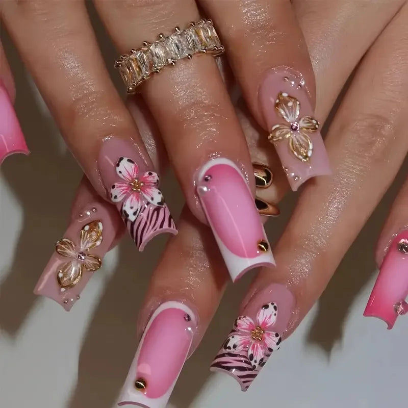Faux ongles press-on rose effet French – Motif fleurs, plusieurs coloris