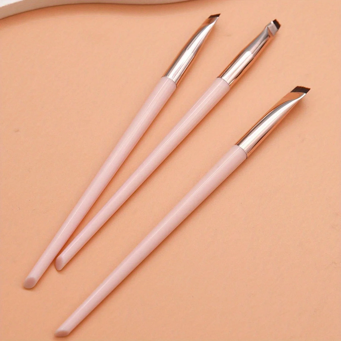Set de 3 pinceaux maquillage précision – Eyeliner & sourcils biseautés