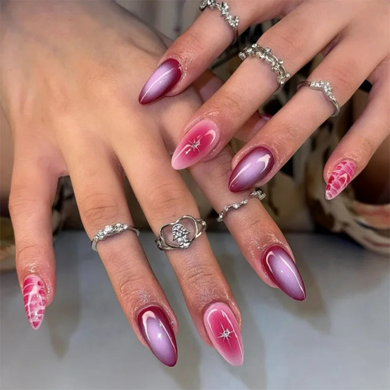 Faux ongles press-on décorés – Strass, nœuds & designs argentés – 24 pièces