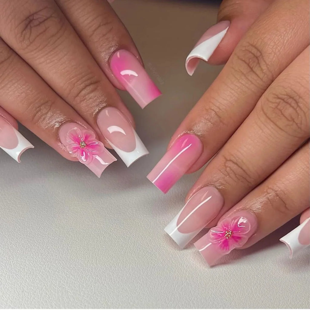 Faux ongles press-on rose effet French – Motif fleurs, plusieurs coloris