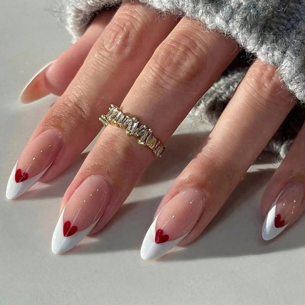 Faux ongles press-on amande décor cœur – Blanc & coloris variés – 24 pièces