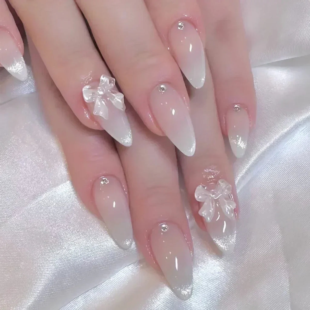 24 Faux ongles press-on design – Capsules ongulaires élégantes, plusieurs formes et styles