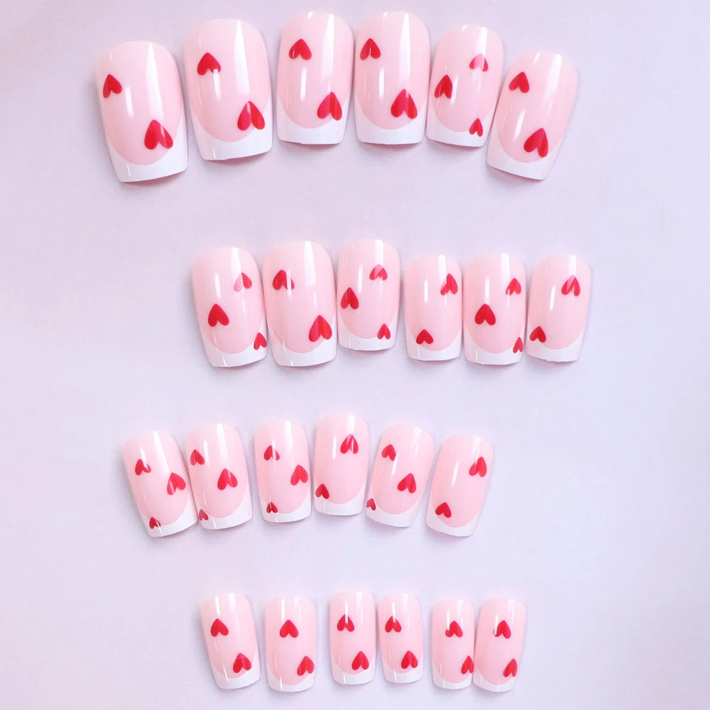 Faux ongles press-on amande décor cœur – Blanc & coloris variés – 24 pièces