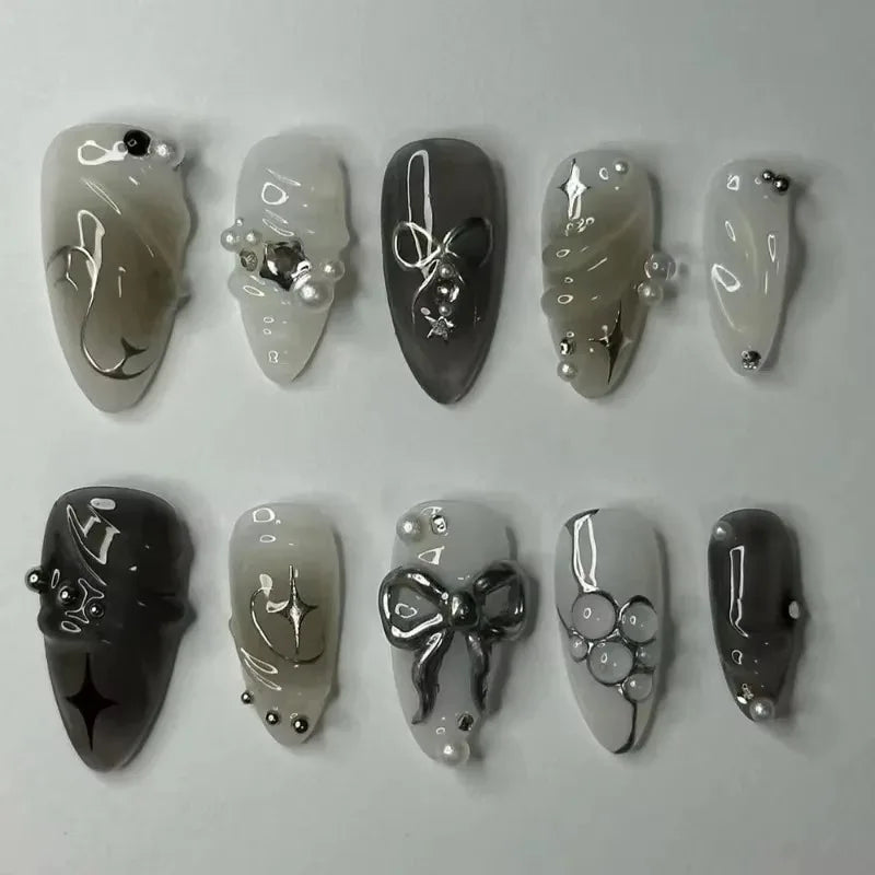 Faux ongles press-on décorés – Strass, nœuds & designs argentés – 24 pièces