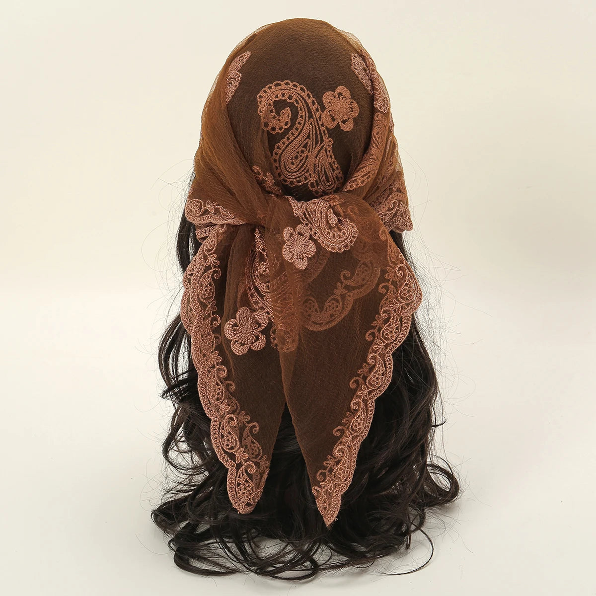 Foulard bandana carré en dentelle paisley – Écharpe légère et élégante femme