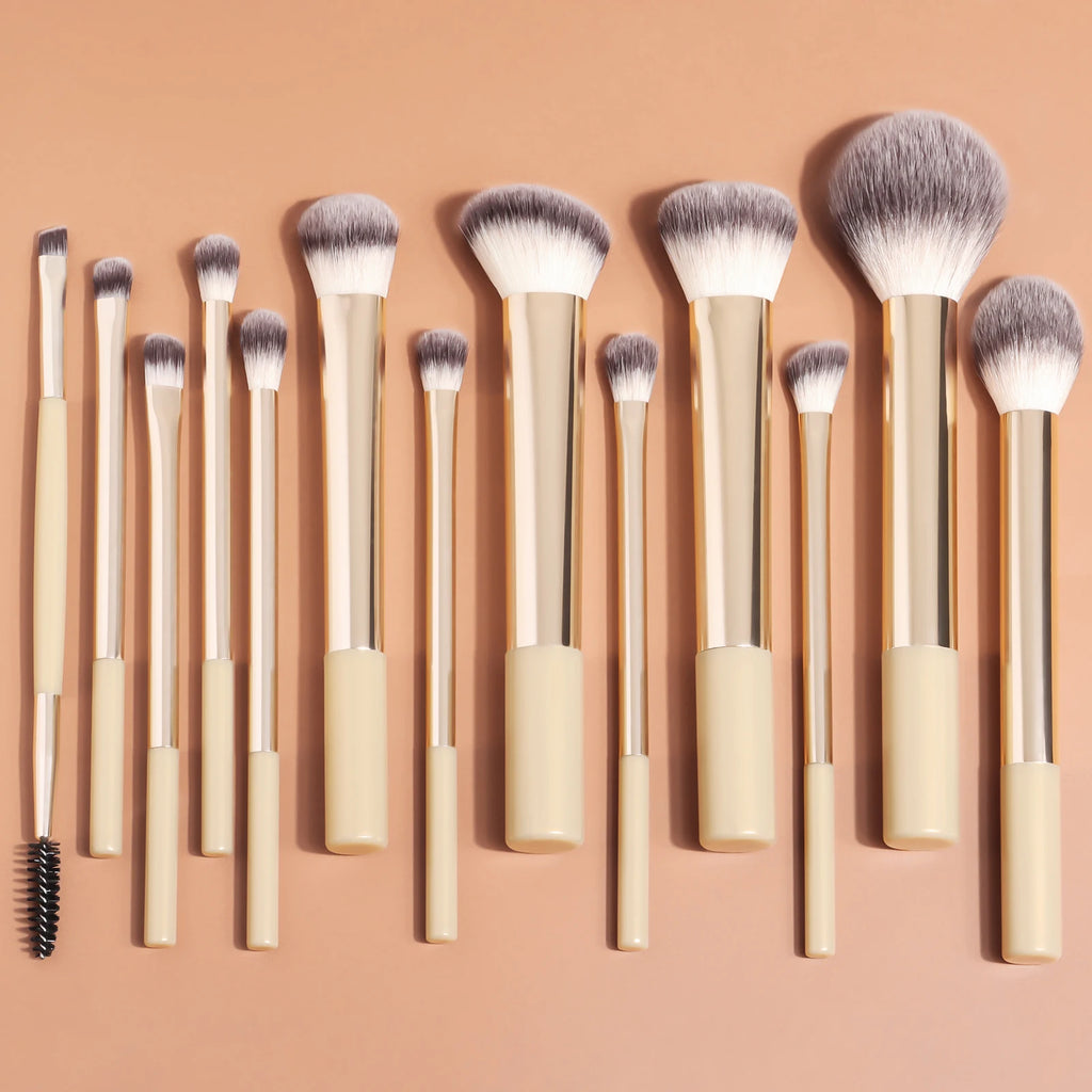 Set de 13 pinceaux maquillage professionnels – Visage & Yeux (Fond de teint, Poudre, Blush, Yeux)