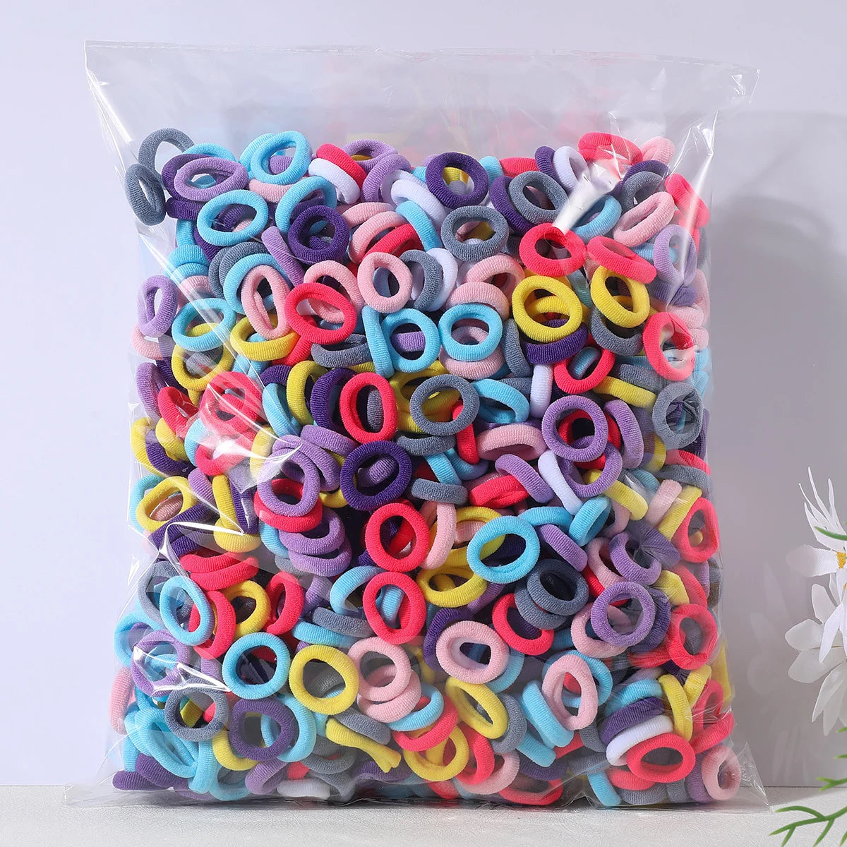 Élastiques cheveux colorés – Lot de 100 mini chouchous nylon – Attaches cheveux sans métal pour filles et enfants