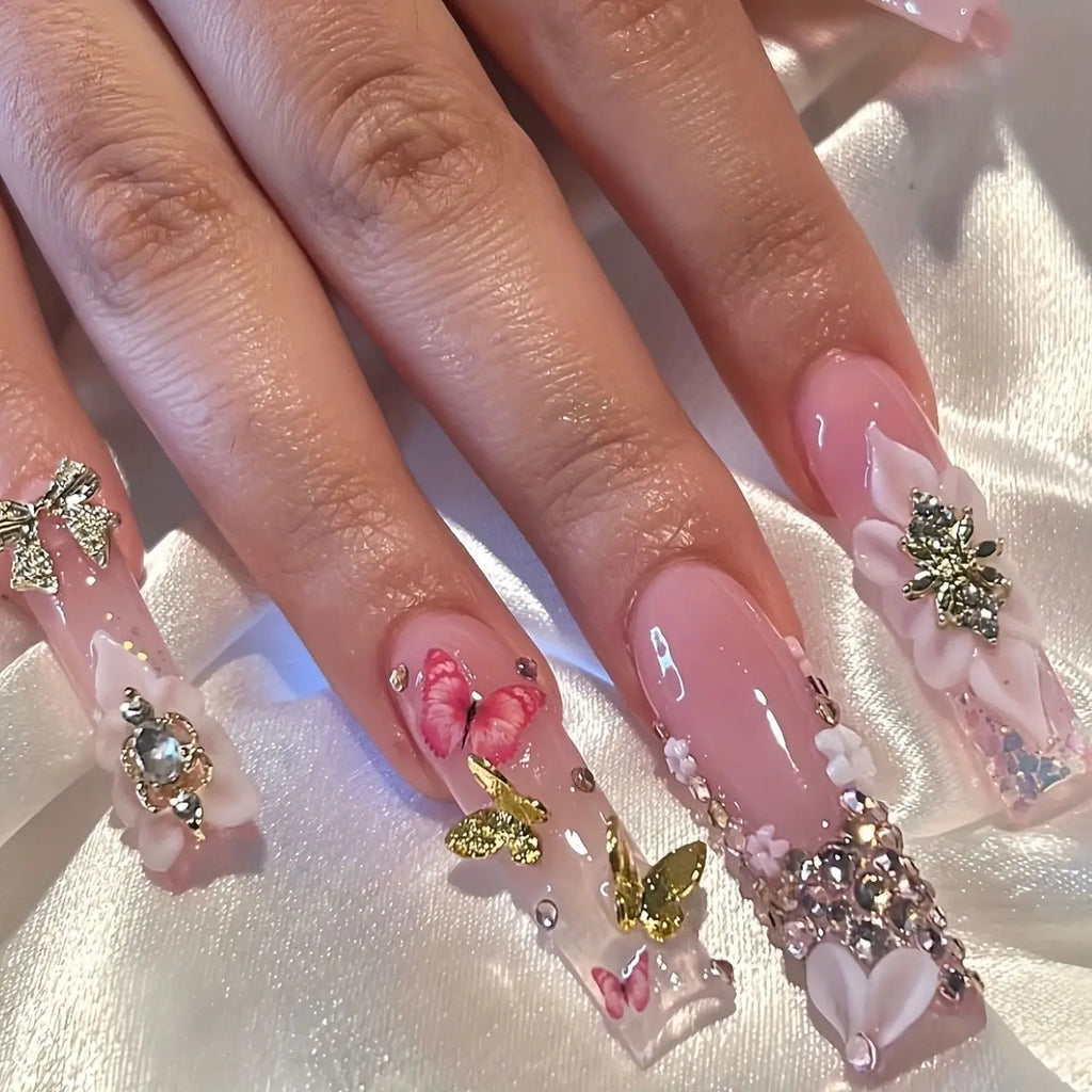 Faux ongles press-on design fantaisie – Effet French, motifs 3D, plusieurs styles
