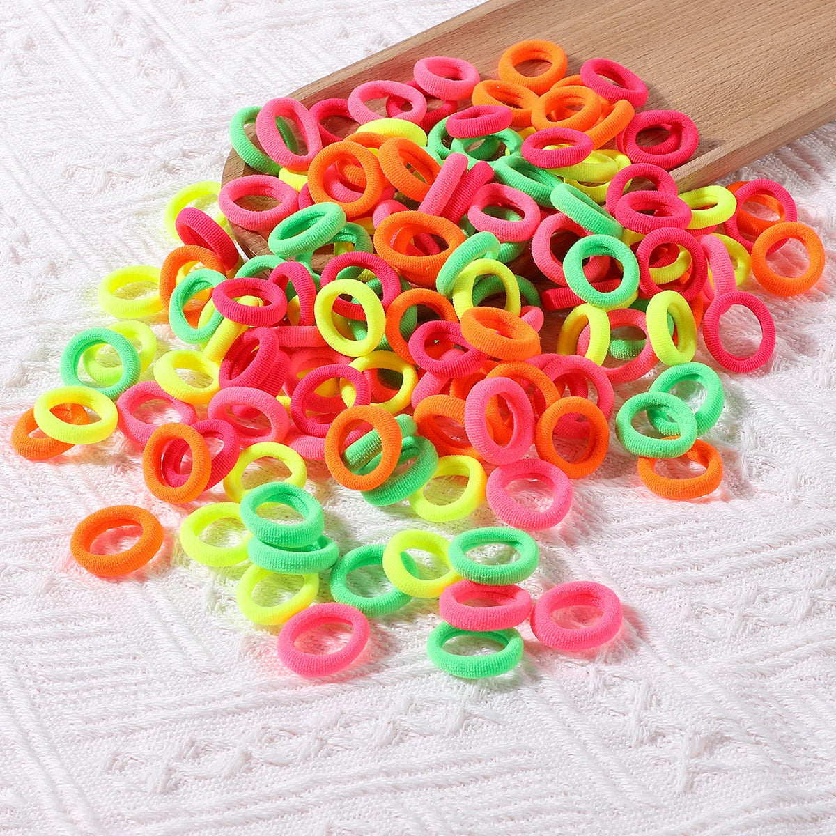 Élastiques cheveux colorés – Lot de 100 mini chouchous nylon – Attaches cheveux sans métal pour filles et enfants