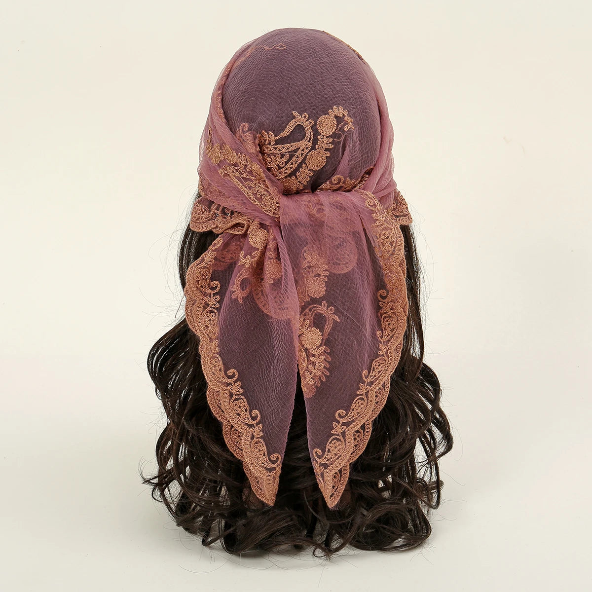 Foulard bandana carré en dentelle paisley – Écharpe légère et élégante femme