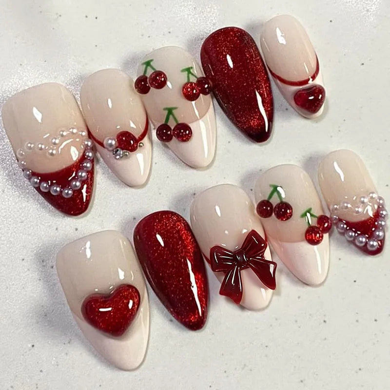 Faux ongles press-on décorés – Strass, nœuds & designs argentés – 24 pièces