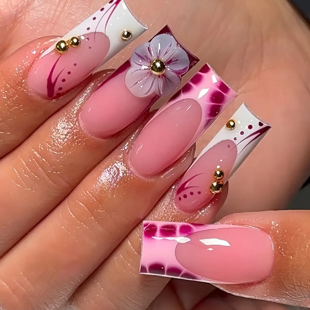 Faux ongles press-on rose effet French – Motif fleurs, plusieurs coloris