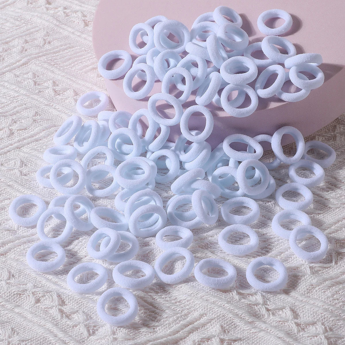 Élastiques cheveux colorés – Lot de 100 mini chouchous nylon – Attaches cheveux sans métal pour filles et enfants