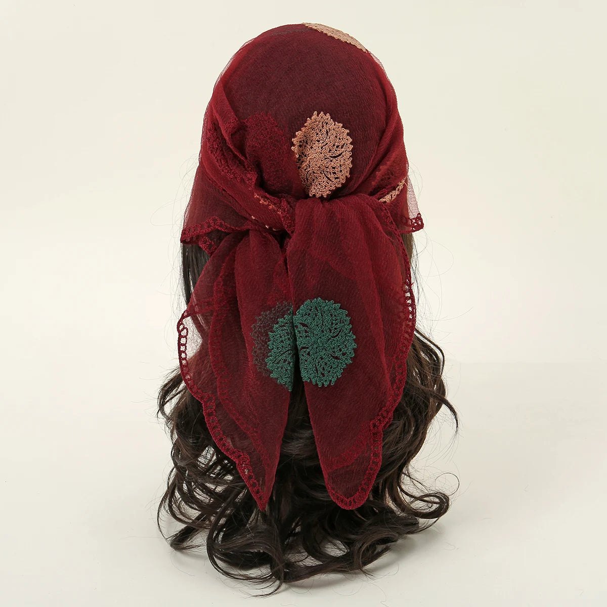 Foulard bandana carré en dentelle paisley – Écharpe légère et élégante femme