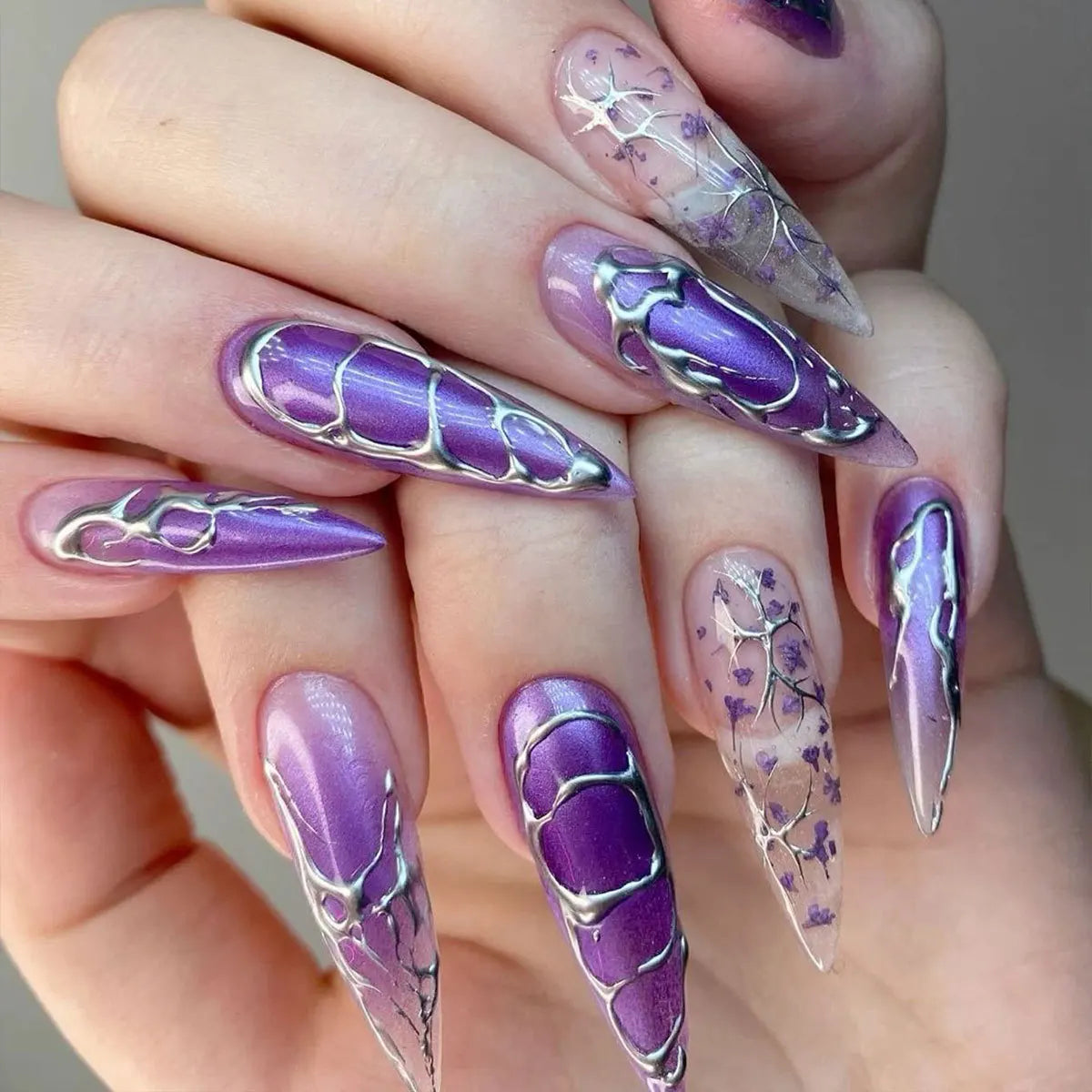 Faux ongles press-on noirs design artistique – Motifs graphiques, effet 3D, style audacieux