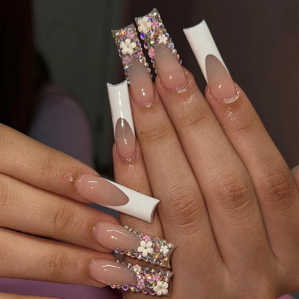 Faux ongles press-on design fantaisie – Effet French, motifs 3D, plusieurs styles